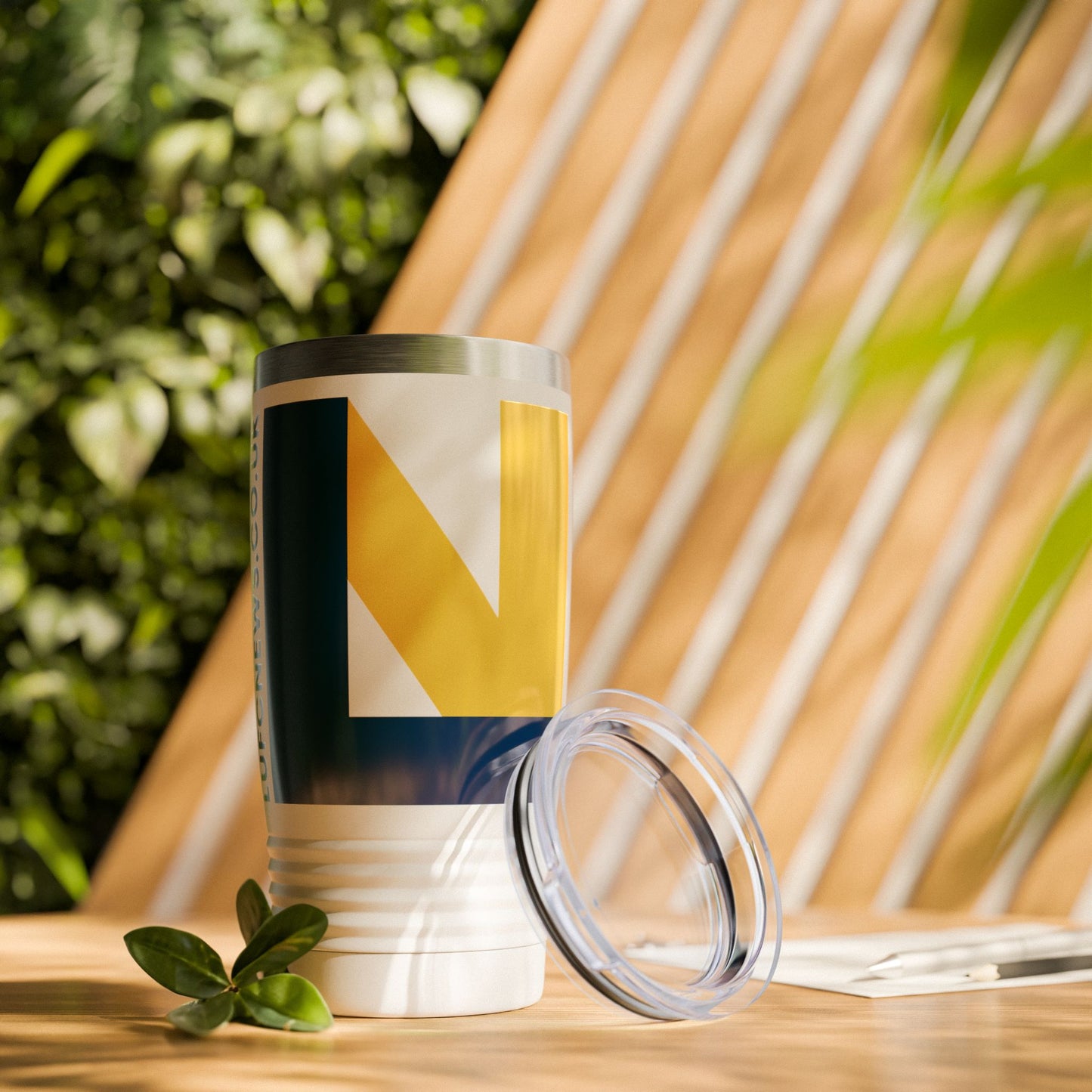 LUFC “LUFCNEWS.CO.UK” 20oz Tumbler: Bold Design for True Leeds Fans