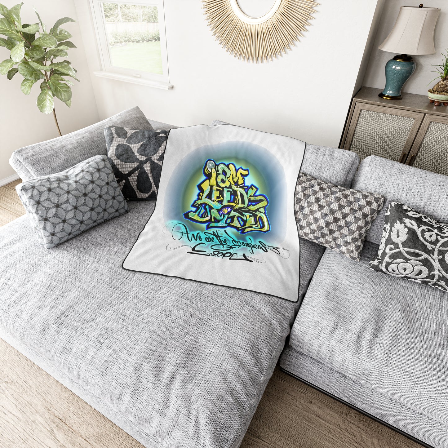 LUFC “Leeds United Graffiti” Polyester Fleece Blanket: Bold Fan Art Design