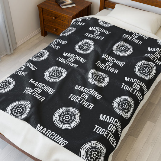 LUFC “Marching On Together”  Velveteen Plush Blanket: Iconic  Leeds United Design