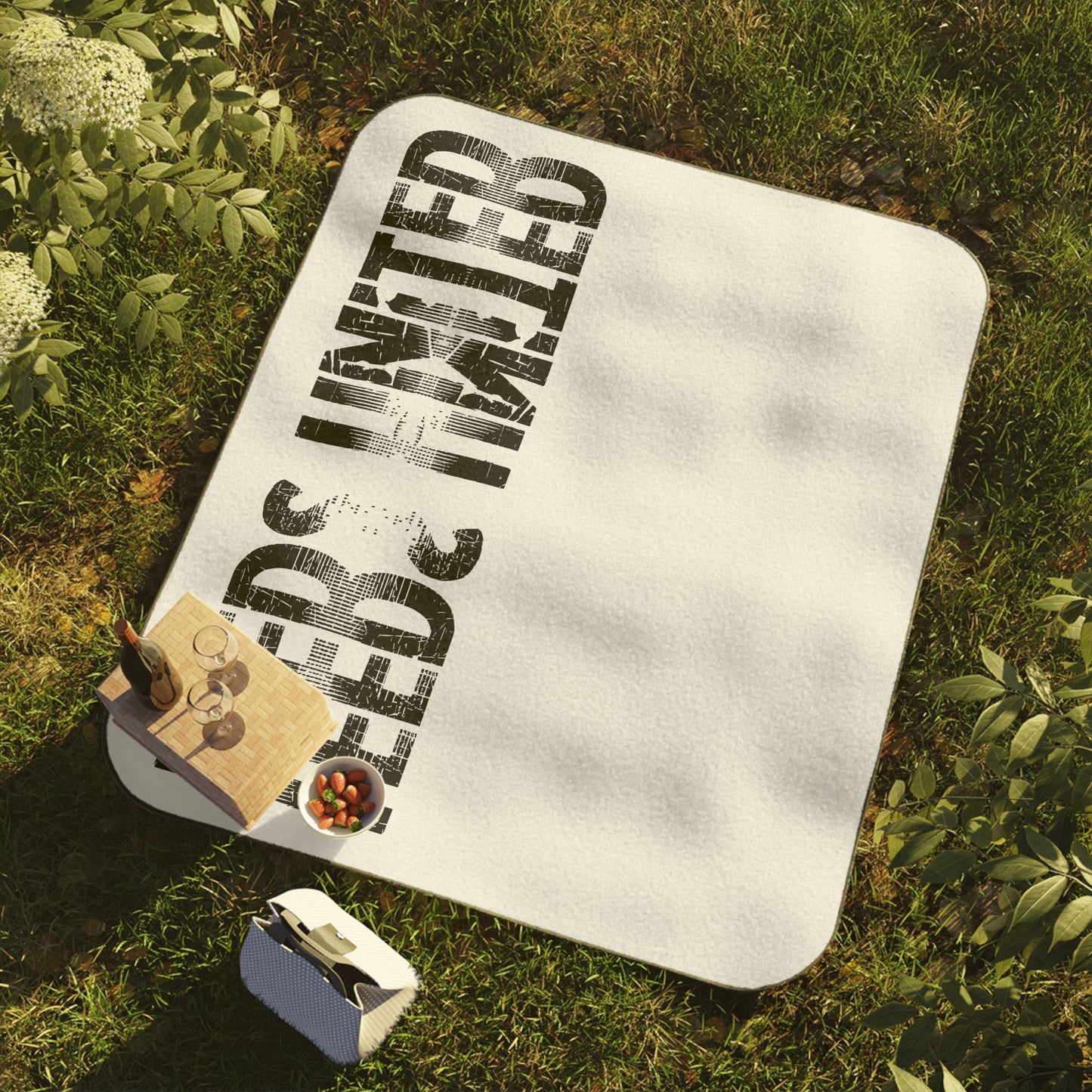 LUFC “Leeds United” Picnic Blanket:  Iconic Club Logo Design