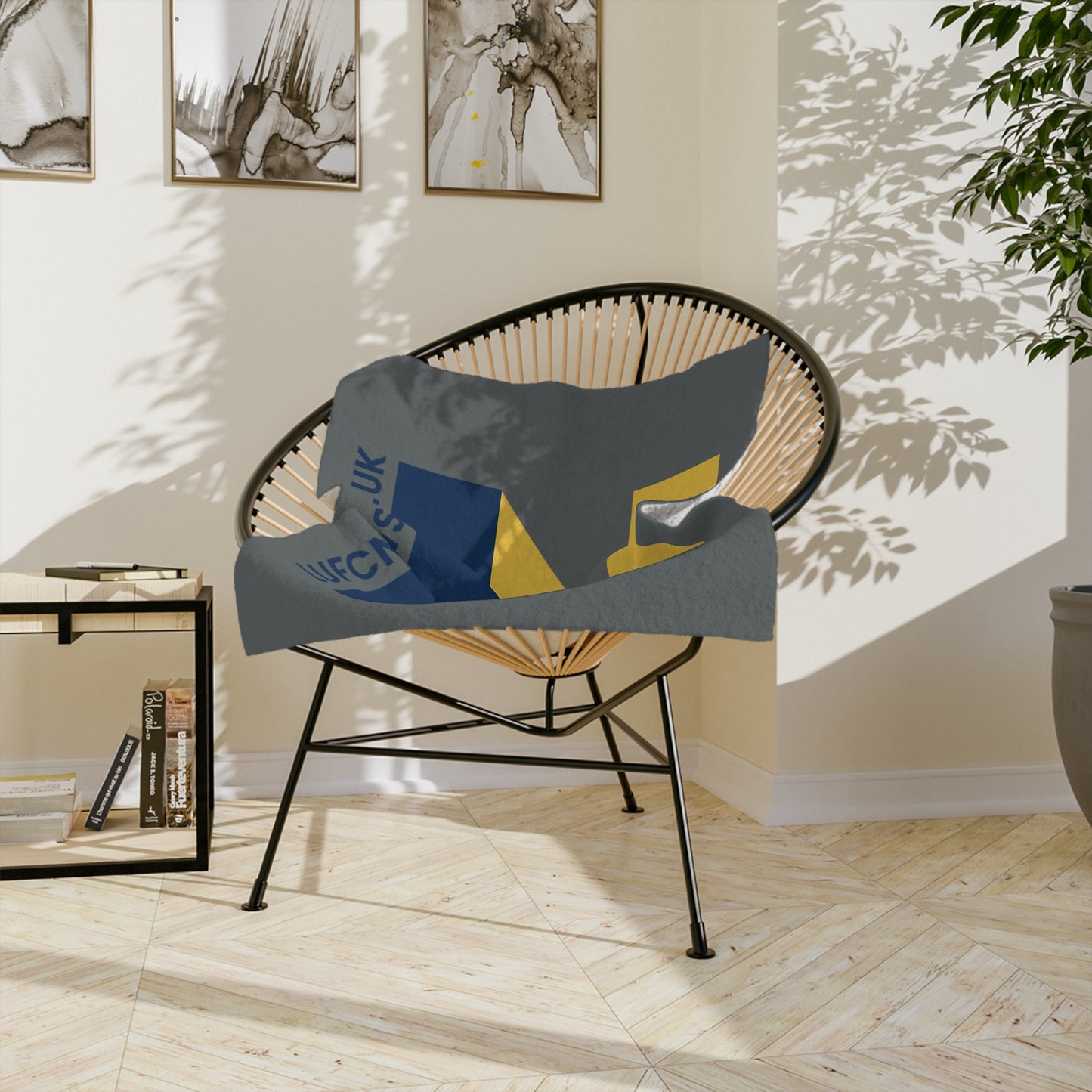 LUFC “LUFCNEWS.CO.UK” Velveteen  Sports Blanket: Official Fan Media  Design