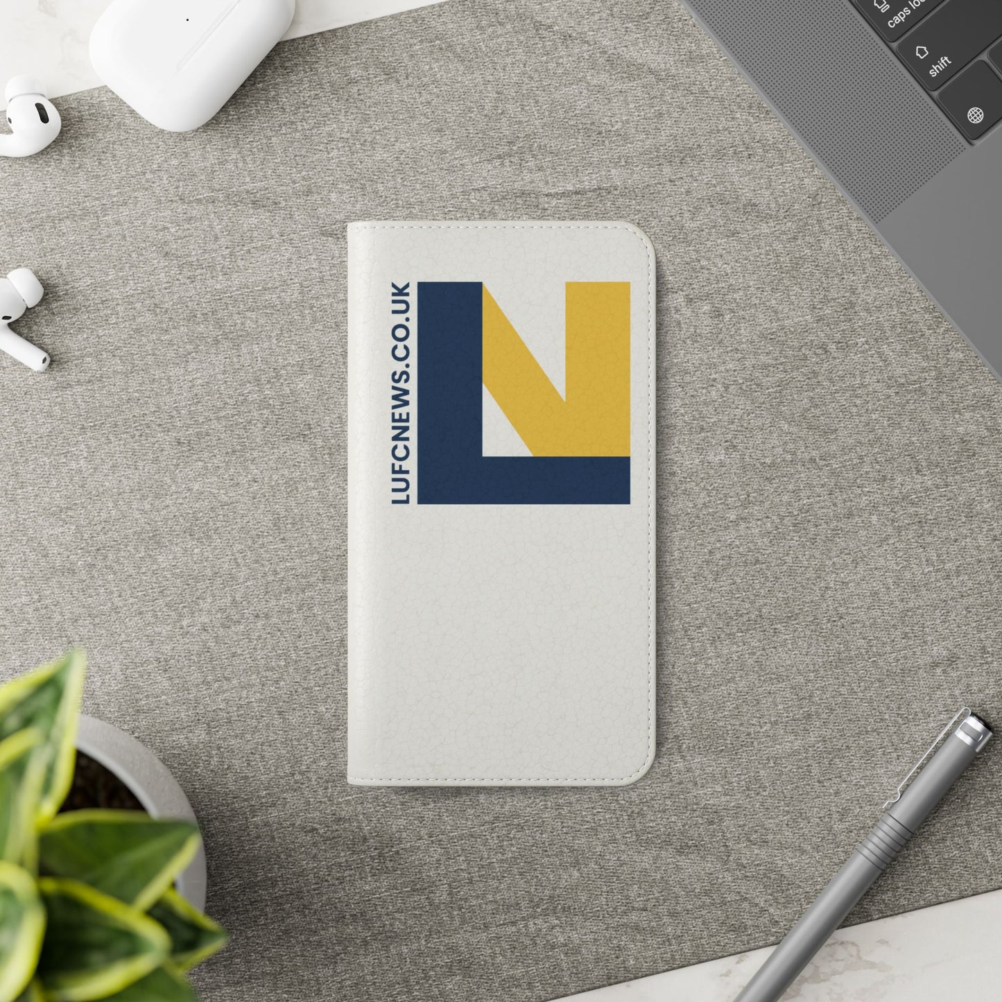 Leeds United "LUFCNEWS.CO.UK" Flip Case  Phone Wallet