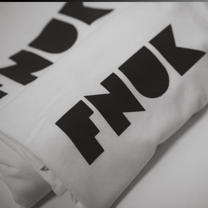 FNUK Logotyp t-shirt för kvinnor i svart och vitt 